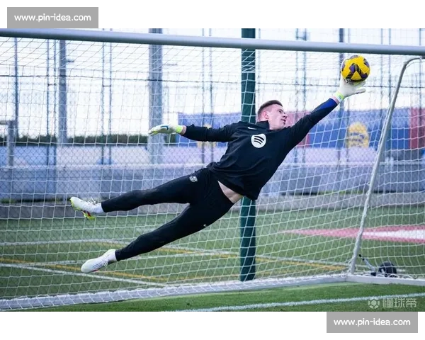 特尔施特根拒签医疗报告 巴萨引援僵局升级 队长职务被撤启动纪律程序